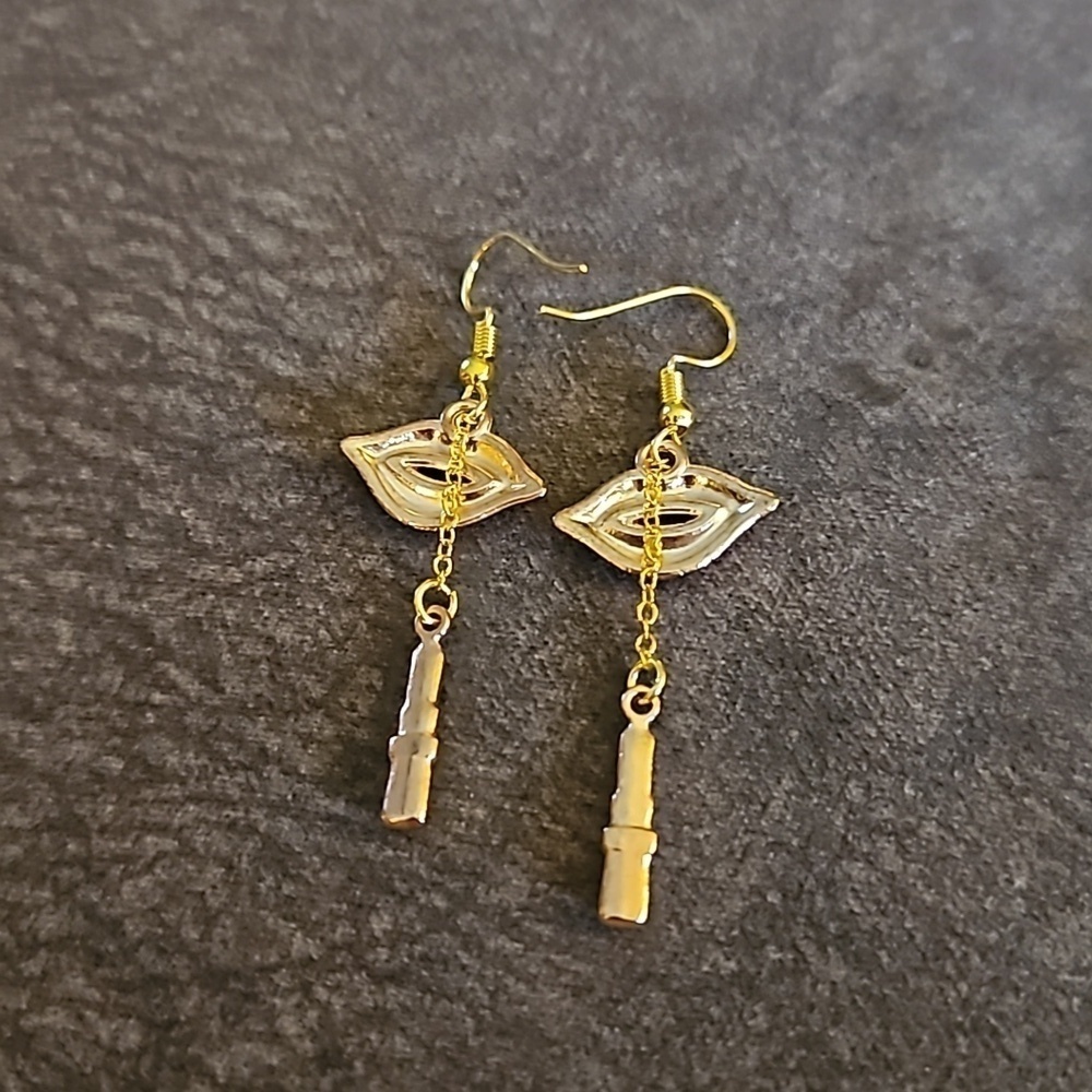 5/$25 Pink Lips Lipstick Valentine's Dangle Hook Earrings - Picture 3 of 4
